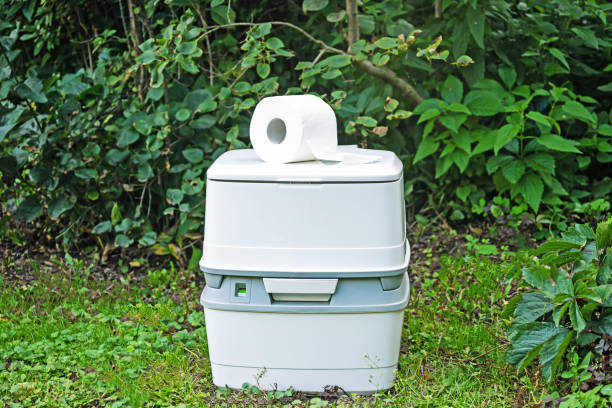 Best Portable restroom trailer rental  in Cloverleaf, TX